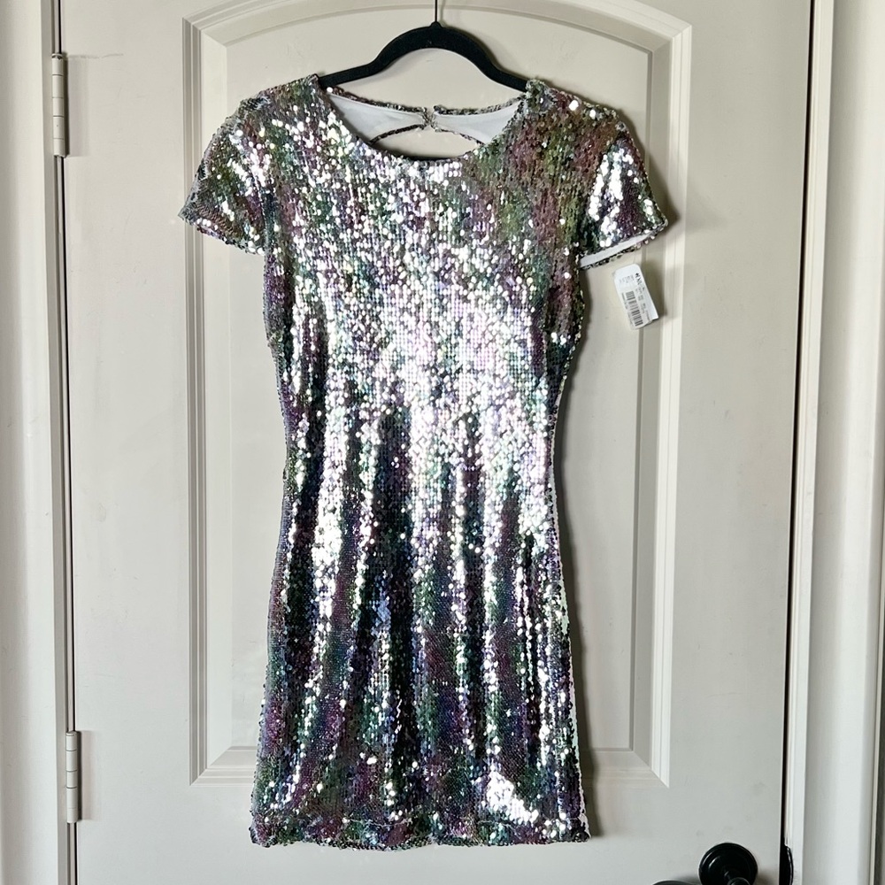 B Darlin Silver Holographic Sequin Mini Dress Open Back NWT Junior’s Size 11/12